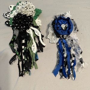 Bundle of flower pins